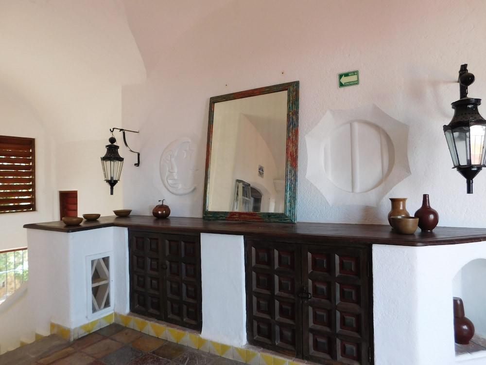 Casa Lisa By B Acapulco Hotel Exterior photo